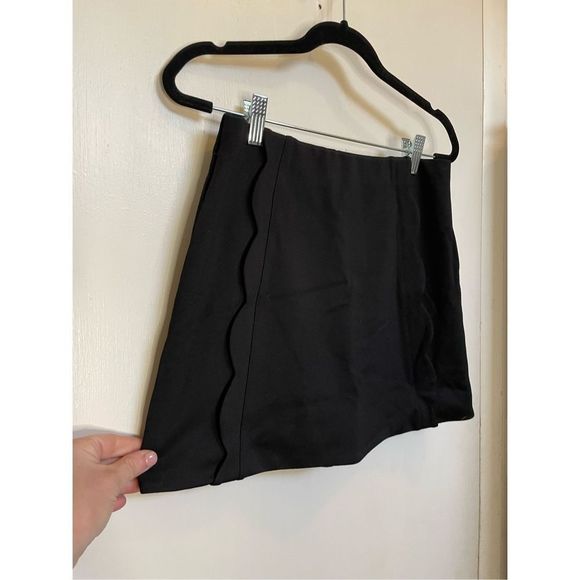 Topshop Scalloped Mini Skirt in Black size 6 NWT - Picture 5 of 11
